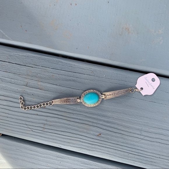 Southwest Bracelet Silver Turquoise Color - Picture 2 of 11